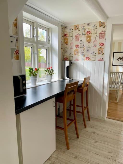 Charmigt Sekelskifteshus Med Naerhet Till Det Mesta Eskilstuna Exterior photo